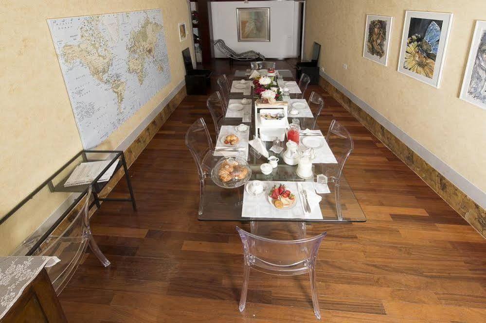 Il Podesta Fabriano Buitenkant foto